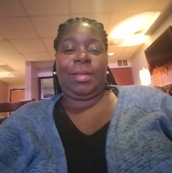 Meet your Posher, Rena - Picture 1 of 1